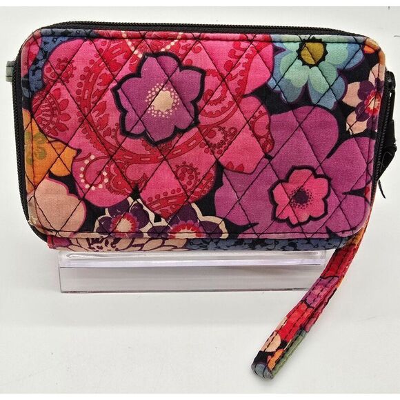 Vera Bradley Womens Floral Quilted Wristlet Wallet With Card Slots & Zipper Pock - Picture 2 of 5